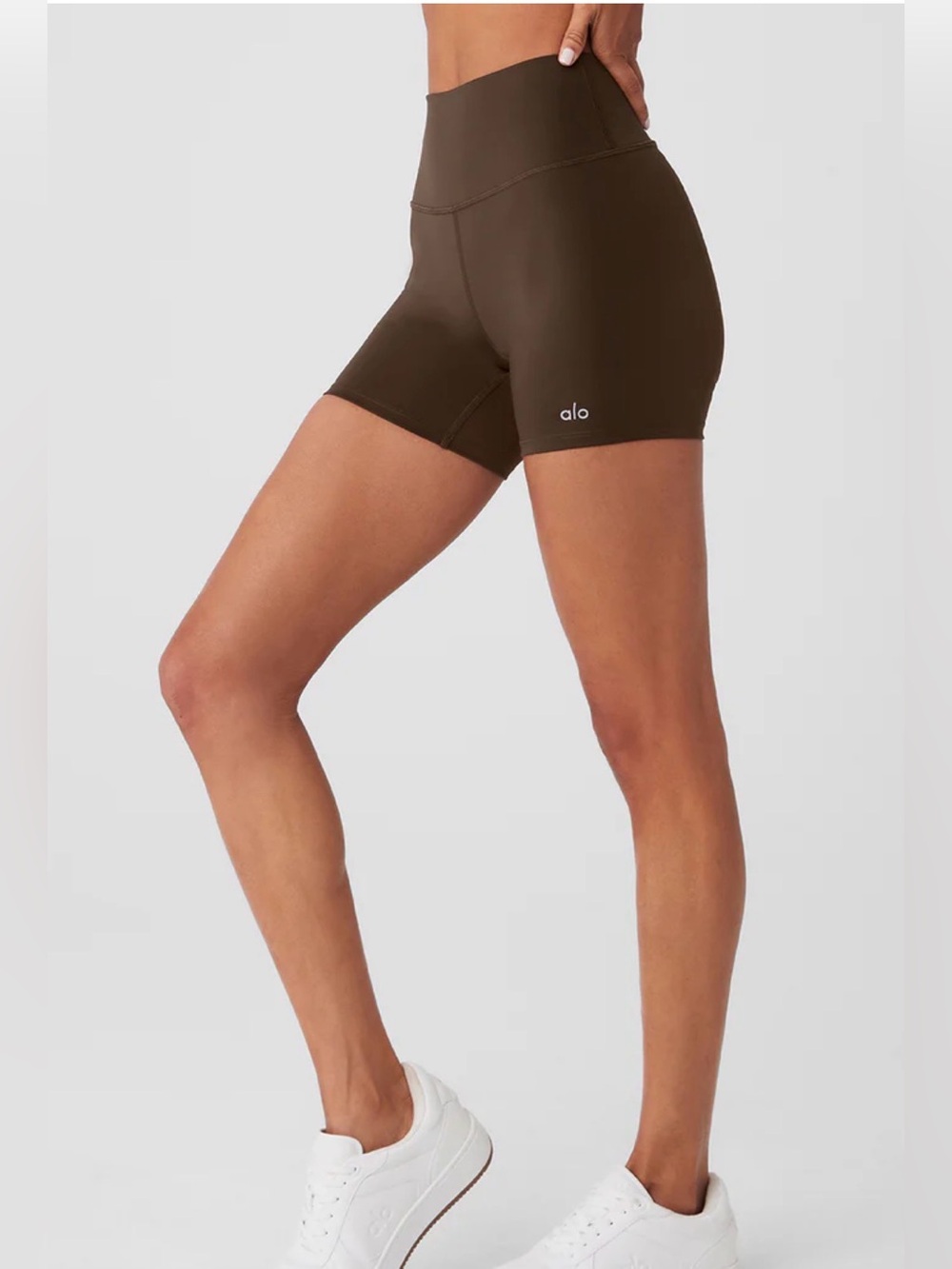NWT ALO Yoga Airlift Energy Short size Small in Espresso